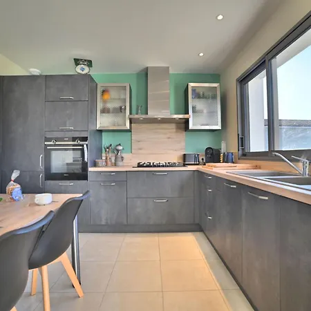 L'antioche By Interhome Le Château-dʼOléron